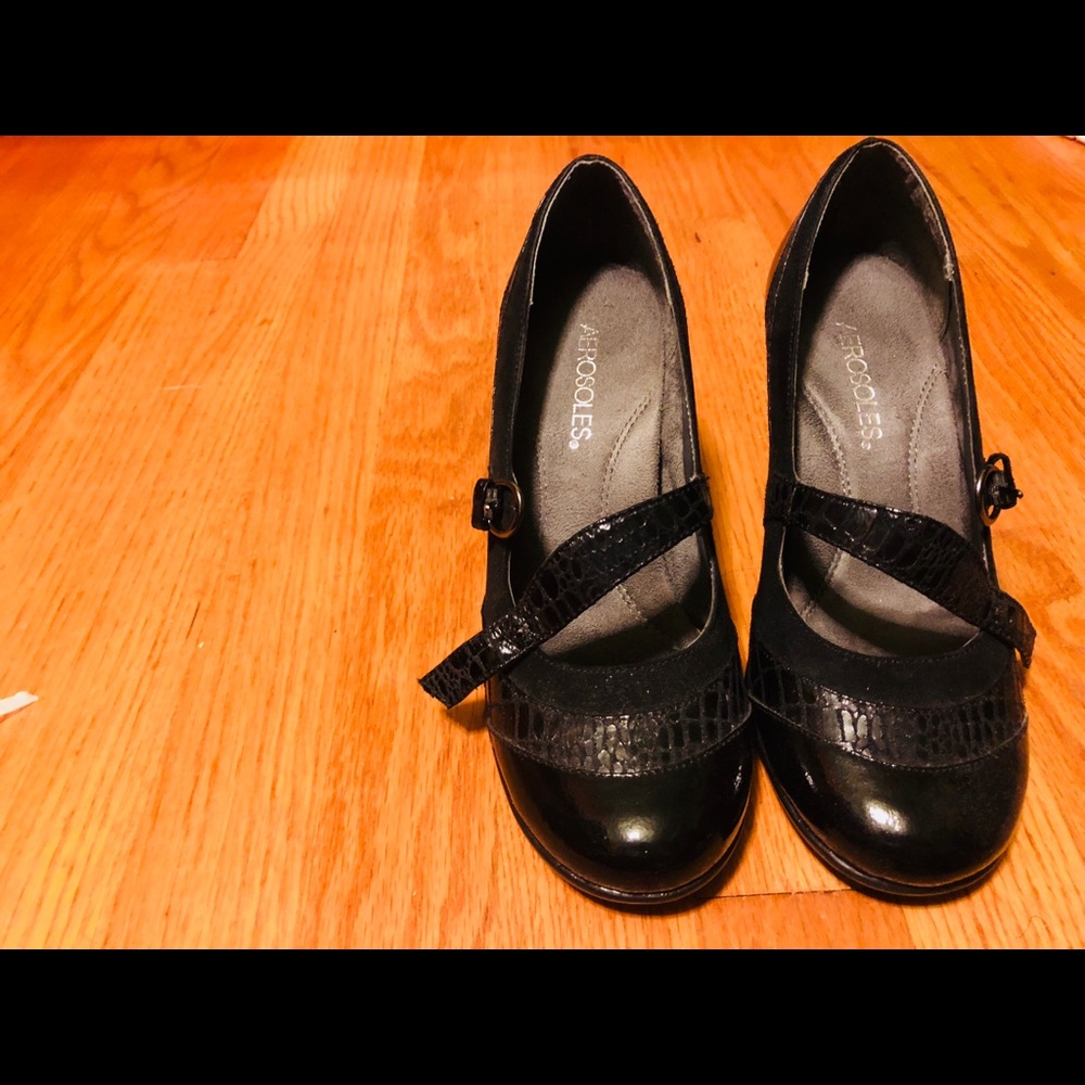 Heels - Picture 3 of 3